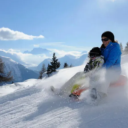 Aragon T100 By Interhome